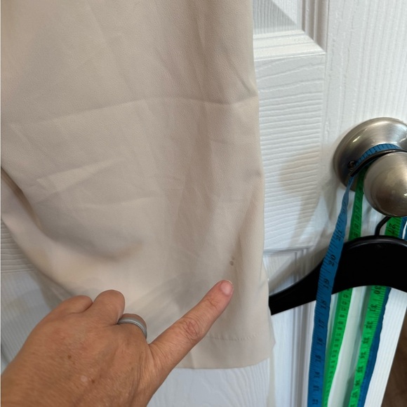 Nike Golf Tour Performance Dri-Fit Womens  Tan Khaki Pants Size 10 Capri Cropped - Picture 4 of 6